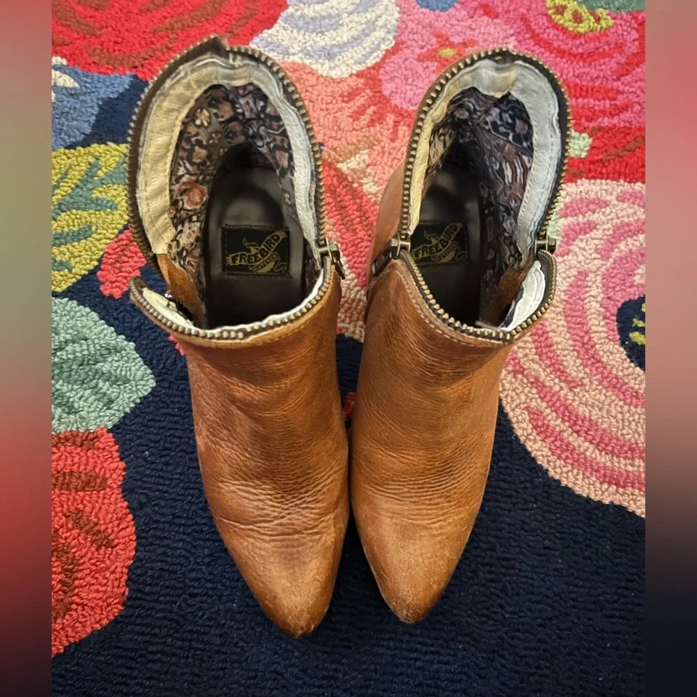 Freebird by Steven Jaleesa in Cognac - Picture 4 of 12